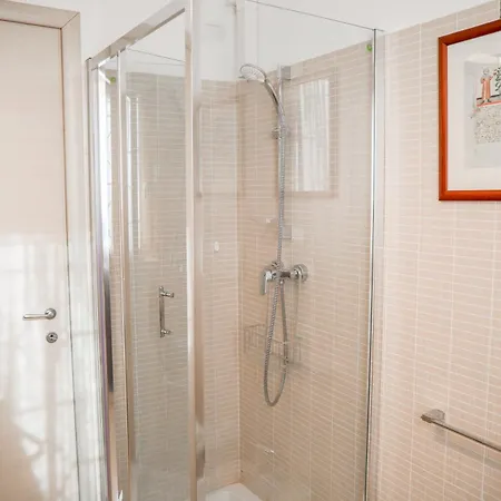 Grabbia 6 By Design